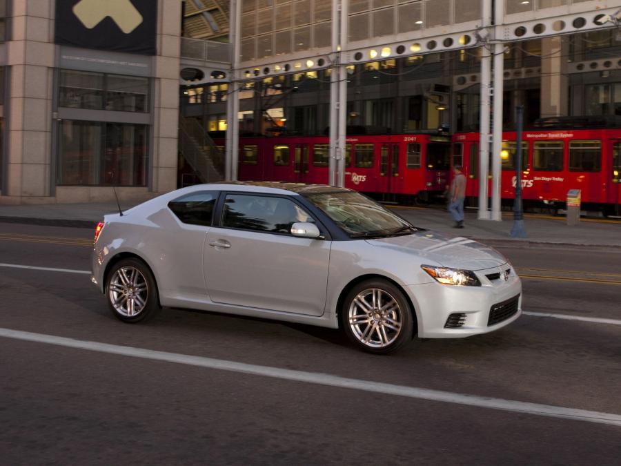  Scion tC 2010 года  (фото 12 из 29)